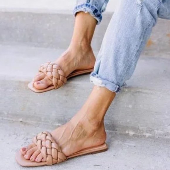 NEW Camel Tan Puffy Braided Faux Leather Square Toe Slip Slide On Flat Sandals - Picture 2 of 11